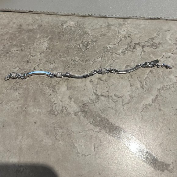 Swarovski Cube Bracelet - Picture 2 of 5